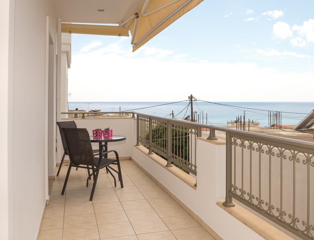 Vakakis-Me Apartments Палиохора Екстериор снимка